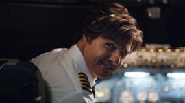 american made movie review, american made review, american made, Doug Liman, tom cruise, sarah wright, christopher nolan american made, american made star rating, american made cast, american made release, indian express american made review