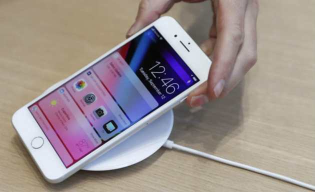 Apple, iPhone X price, price in India Apple iPhone X launch, iOS 11, Apple A11 bionic sensor, Apple iPhone X price in India, Apple iPhone 8, Apple iPhone 8 Plus, Apple Watch, Apple TV 4K, Apple product availability, Apple product price, Face ID, Apple wireless charging