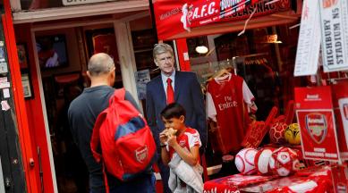 arsene wenger, arsene wenger at manchester united, six alex ferguson, manchester united, arsenal, football, sports news, indian express