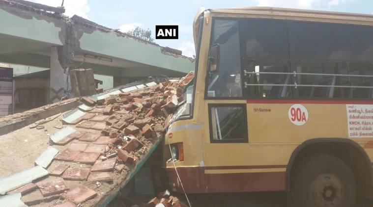 Tamil nadu, coimbatore, coimbatore bus stand, coimbatore bus stand collapse, somanur bus stand