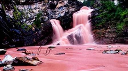 pink river, places to visit in Canada, places to visit in summer, weird places, beautiful places in the world.