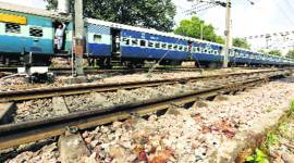 Railway accident, snatching, railway crime, RPF, woman dead, India news, city news, Indian Express