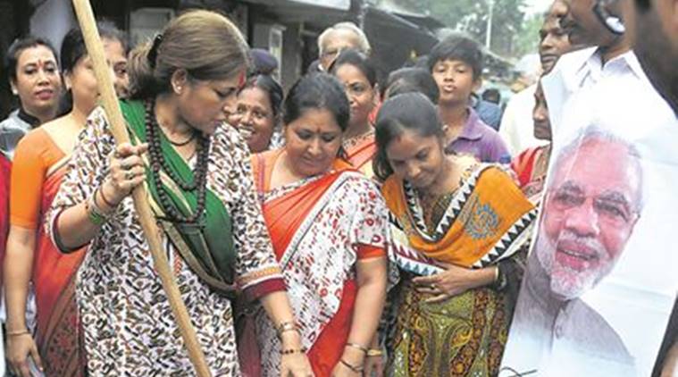 Mamata Banerjee, Narendra Modi, Swacch Bharat Abhiyan, Swacch Bharat Abhiyan Kolkata, Kolkata Swacch Bharat Abhiyan, Swaach Bharat, Kolkata News, Indian Express, Indian Express News