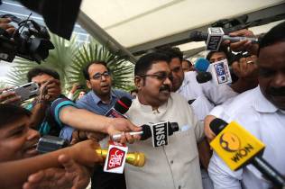 AIADMK crisis, TTV Dinakaran, TN CM corruption, Edapaddi Palaniswami, AIADMK floor test, Sasikala, O Panneerselvam, AIADMK general secretary, India news, Indian Express