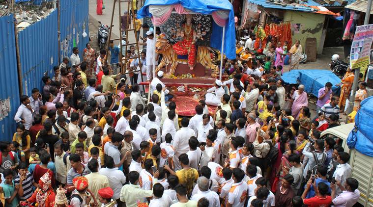 Navratri 2017 LIVE updates: Here’s how people are celebrating the ...