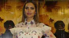 Esha Gupta, Esha Gupta pics, Esha Gupta images, Esha Gupta photos, Esha Gupta pictures