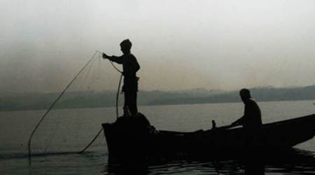 10 Tamil Nadu fishermen arrested by Sri Lankan Navy