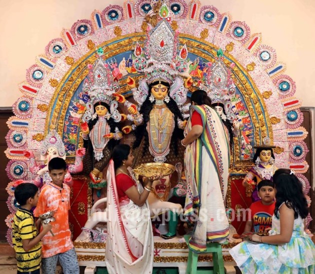 durga puja, durga puja 2017, navaratri, durga puja at bonedi bari, raj bari durga puja, kolkata royal family puja, durga puja photos, kolkata family durga pua indian express, indian express news