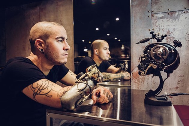 Guinness World Records, world record, Guinness World Records 2018, Guinness World Records 2017, Russian model, tallest leg, longest cat tail