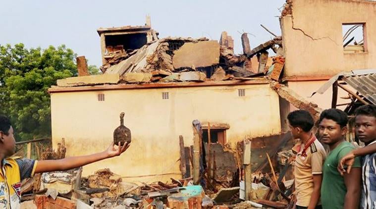 jharkhand firecracker factory fire, jharkhand factory fire, jharkhand fire, jharkhand factory fire death toll, diwali, firecracker factory fire, india, india news, indian express, indian express news