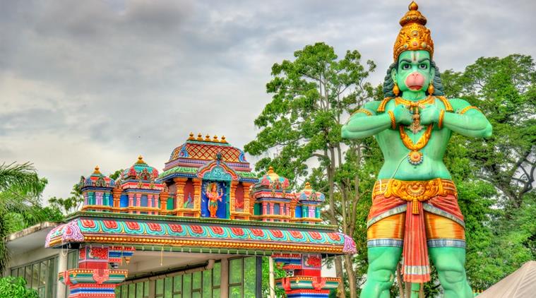 muslim-family-donates-land-for-expansion-of-hanuman-temple-trending