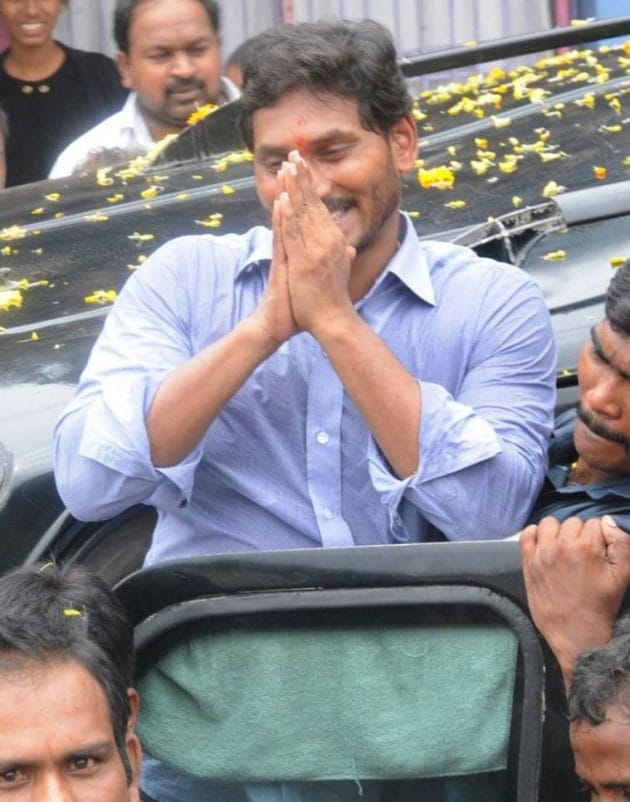 jagan mohan reddy, ysr congress, jagan mohan reddy pics, YSR Kutumbam launch, YSR Kutumbam launch photos, jagan mohan reddy photos, YSR Kutumbam launch photos, andhra pradesh, andhra congress, indian express