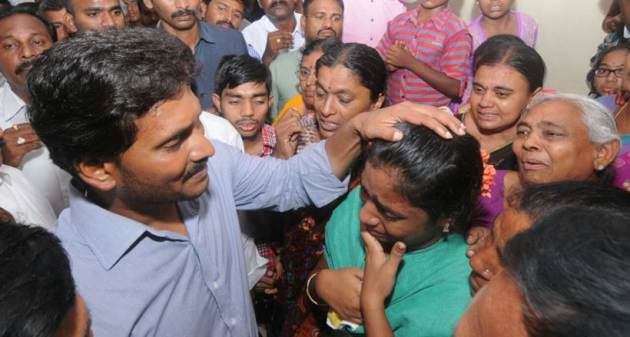 jagan mohan reddy, ysr congress, jagan mohan reddy pics, YSR Kutumbam launch, YSR Kutumbam launch photos, jagan mohan reddy photos, YSR Kutumbam launch photos, andhra pradesh, andhra congress, indian express