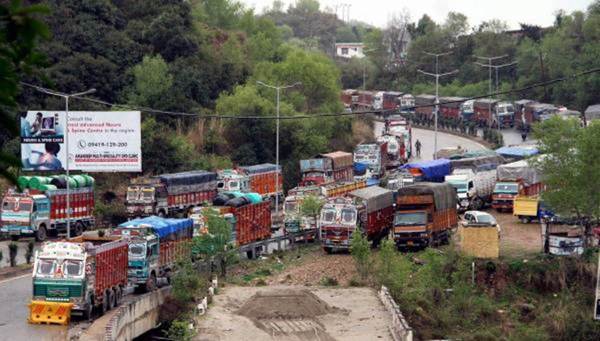 J&K, J&K avalanche, J&K rains, J&K landslide, Jammu-Srinagar National Highway, jammu and kashmir, jammu and kashmir rain-related incident, india news