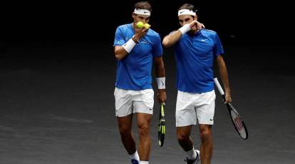 Rafael Nadal beats Roger Federer at French Open