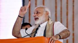 Narendra modi, varanasi, narendra modi in varanasi, Mahamana Express, Deen Dayal Upadhyay Trade facilitation Centre, handicraft,
