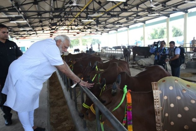 Narendra Modi, PM Narendra Modi, PM Modi in Varanasi, modi in varanasi, farmeres rally in varanasi, modi news, india news