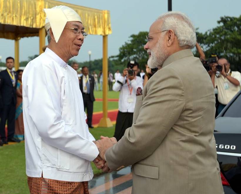 Narendra modi, PM Modi in myanmar, modi aung photos, modi myanmar photos, modi myanmar visit, Aung San Suu Kyi, Myanmar’s State Counsellor, indian express, latest photos