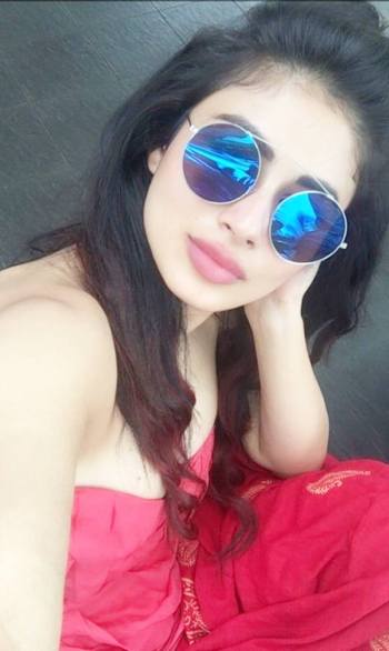 Mouni Roy Ki Xxx - Mouni Roy ups the hotness quotient in these pictures from her Sri Lanka  vacation | Entertainment Gallery News,The Indian Express