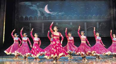 mughal e azam, feroz ababs khan, anarkali, arun jaitley, smriti irani, jawaharlal nehru stadium, mughal e azam delhi, Broadway musical play, indian express