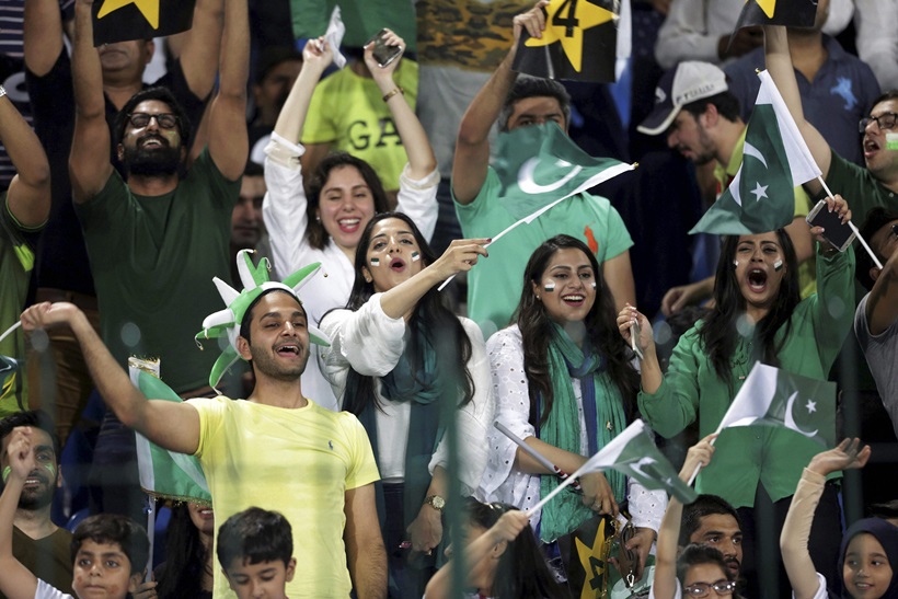 pakistan vs world xi, pakistan, world xi, pakistan cricket fans, cricket fans in pakistan, cricket, indian express