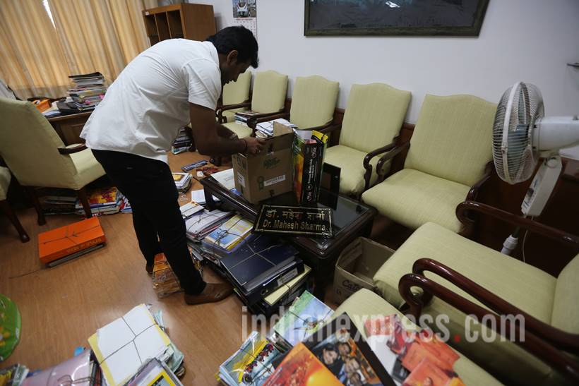 cabinet reshuffle photos, taking charge photo, cabinet reshuffle, mahesh sharma, hardeep singh puri, hardip singh purim, Alphons Kannanthanam, modi government, modi cabinet, indian express, india news,