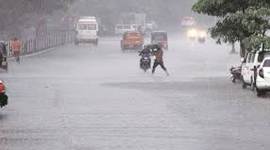 Mumbai Rains, Mumbai, Mumbai rainfall, mumbai trains resume, weather in mumbai, mumbai rain prediction, mumbai high tide, mumbai flooding, mumbai worst floods, Mumbai weather, Mumbai rains live, Live, maharashtra, Maharashtra rainfall, heavy rains in Mumbai, Navratri, Thane, mumbai airports shut, mumbai trains diverted, Mumbai schools, India news, Indian express news,