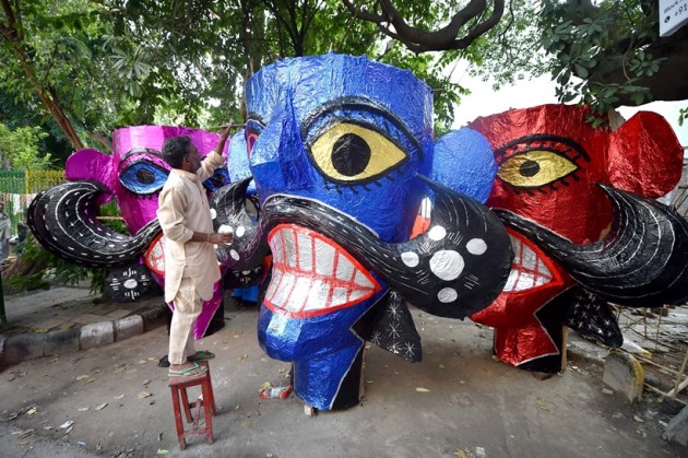 Dussehra, Vijayadashami, Ravana dahan, Ravana Effigies, Dasara, Navratri, Durga puja, Navratri festivals, Navratri days, Navratri night, Navratri Garba night, Navratri dress, Navratri costume, Indian festivals, Indian festivals season, Hindu culture, Hindi religion, Indian express, Indian express news