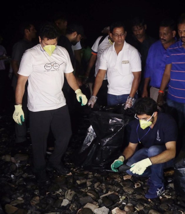 Sachin tendulkar, arjun tendulkar, aditya thackeray, swachh bharat week, swachh bharat campaign, Bandra Fort, mumbai, indian express