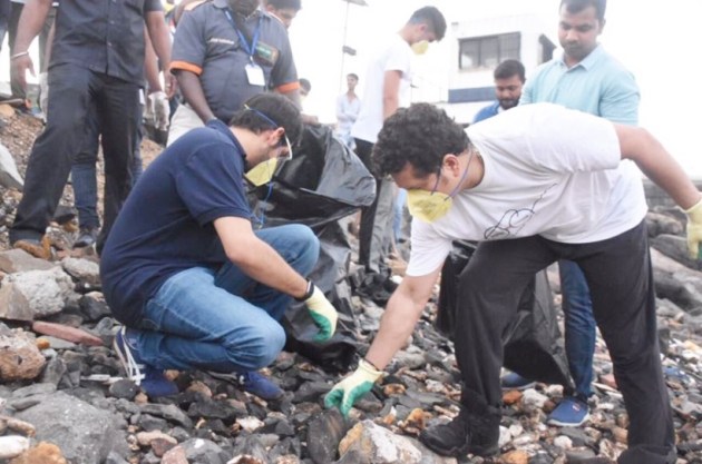 Sachin tendulkar, arjun tendulkar, aditya thackeray, swachh bharat week, swachh bharat campaign, Bandra Fort, mumbai, indian express