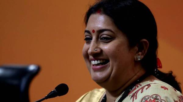 smriti irani, smriti rahul, irani gandhi, failed dynasty, rahul gandhi speech at Berkeley, Smriti Irani, Rahul Gandhi, UP government, Sonia Gandhi, Rahul Gandhi attack BJP in Berkeley speech, indian express news