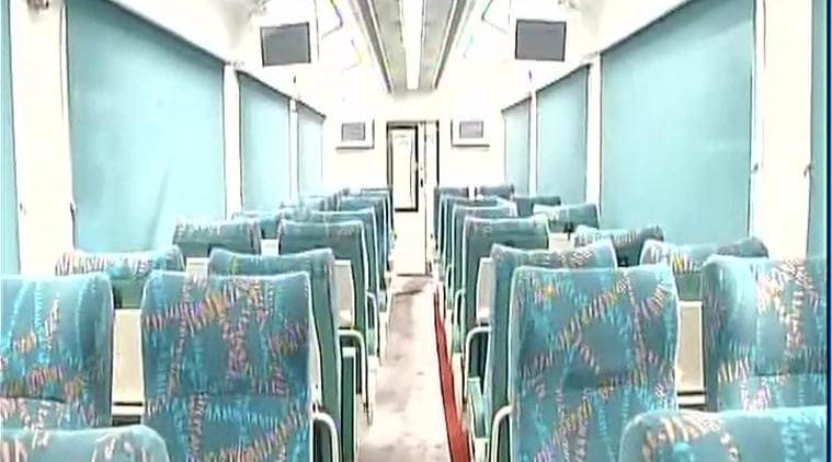 goa mumbai jan shatabdi, goa mumbai train, jan shatabdi, glass roof train, dadar Madgaon train