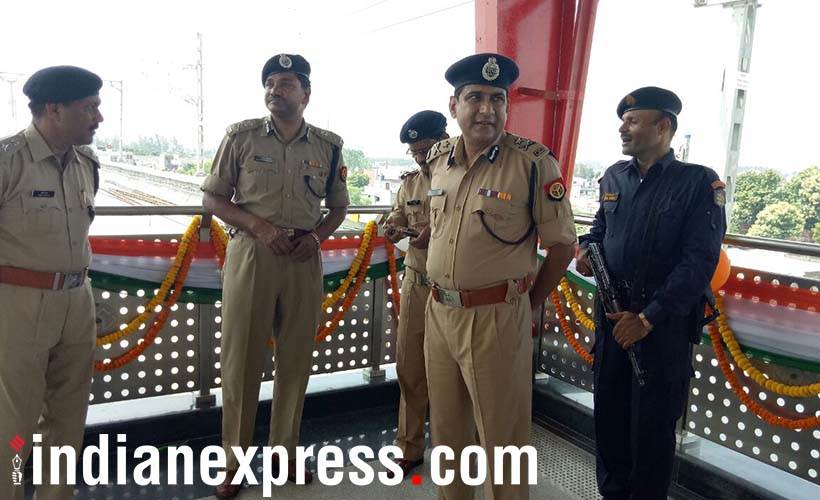 lucknow metro, lucknow metro inauguration, lucknow metro photos, lucknow metro train, lucknow metro route, lucknow metro station, yogi adityanath, rajnath singh, ram naik,