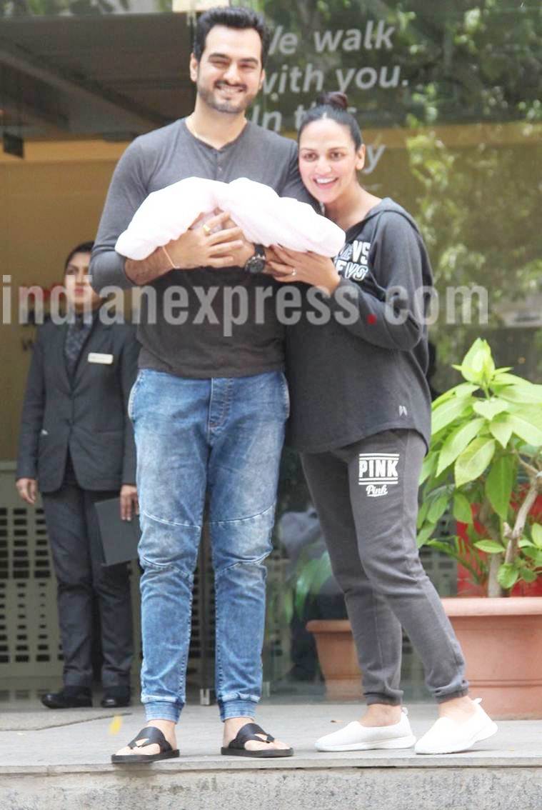 esha deol, esha deol baby, esha deol mother, esha deol baby pictures