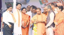 Yogi Adityanath, Adityanath in Gujarat, Gujarat Elections 2017, BJP, Rahul Gandhi, Congress, India news, Indian Express