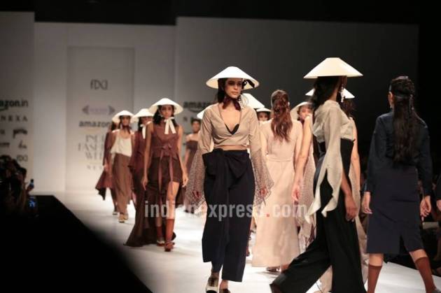 Divya kumar Khosla, aifw, AIFW Spring- Summer 2018, Sulakashna Monga, Charu Parashar, Amazon India fashion week, indian express, indian express news