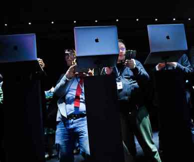 Apple, Steven Speilberg, Amazing Stories on Apple, Apple broadcast rights, Amazing Stories reboot, Apple original programming, Speilberg's Amazing Stories, iTunes TV shows, Netflix, Sony, HBO, Warner Bros, Facebook, Apple broadcast strategy