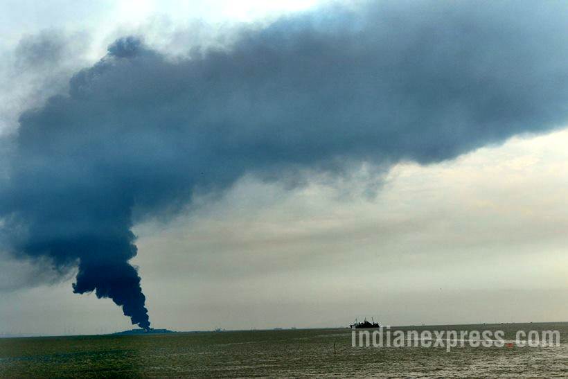 butcher island fire photos, mumbai butcher island, oil tanker fire mumbai, butcher island images, butcher island fire pics, mumbai latest news, indian express