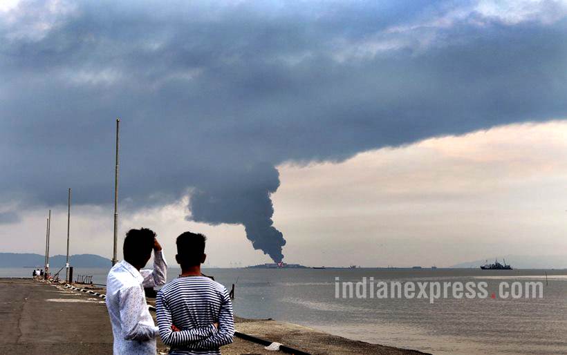 butcher island fire photos, mumbai butcher island, oil tanker fire mumbai, butcher island images, butcher island fire pics, mumbai latest news, indian express