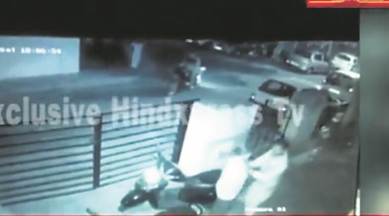 chain snatching, chain snatching incident, chain snatching video, chandigarh chain snatching, chandigarh news, indian express news