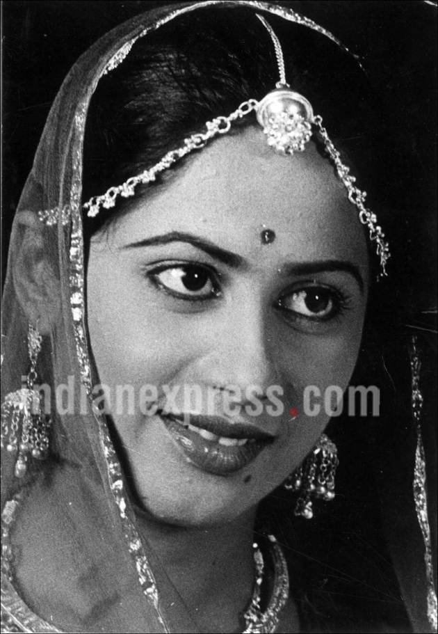 smita patil national awards, smita patil awards, smita patil movie list, smita patil photos, smita patil beautiful images