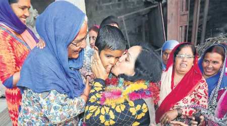 himachal pradesh polls, himachal pradesh elections, himachal polls, virbhadra singh, himachal pradesh asembly elections 2017, virbhadra singh son, vidya stokes, maheshwar singh, congress candidates himachal polls, bjp candidates himachal polls, bjp, virbhadra singh, vikramaditya singh, prem kumar dhumal, j p nadda, himachal poll candidates, himachal elections 2017, india news, indian express news