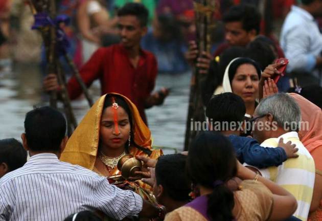chhath puja photos, Chhath puja images, Chhath puja 2017 pictures, chhat puja bihar, bihar chat pooja pics, chhath puja, chat puja, chhath pooja images, when is chhat 2017, chhath puja dates, significance of chhath pooja, Indian express, Indian express photos