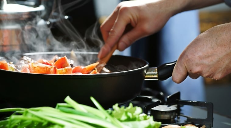 Majority of working professionals cook everyday: Study | Lifestyle News