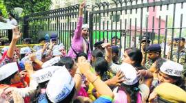 delhi metro, delhi metro fare, delhi metro fare hike, metro fare hike, Arvind Kejriwal, m m kutty, Metro fares, delhi news, indian express news