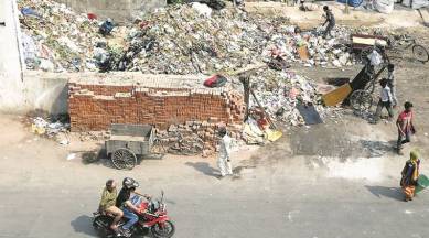 EDMC, delhi EDMC, East Delhi Municipal Corporation, EDMC strike, EDMC civic body, EDMC sanitation workers, delhi news, indian express news