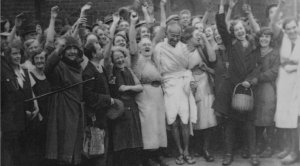 Gandhi Jayanti 2018 special: When Mahatma Gandhi was welcomed by textile mill workers of Lancashire