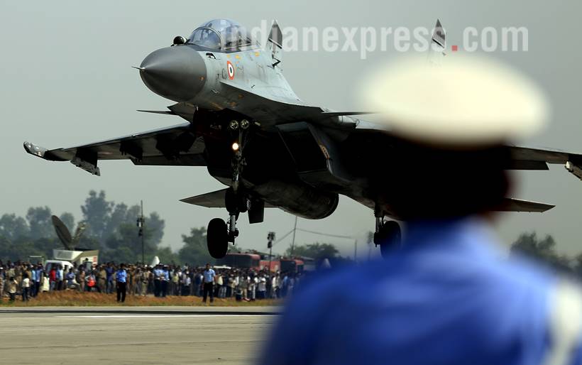 expressway IAF jets, emergency landing pics, Agra-Lucknow Expressway photos, expressway pics, sukhoi photos