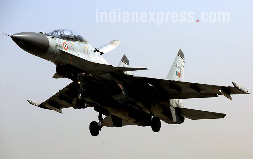 expressway IAF jets, emergency landing pics, Agra-Lucknow Expressway photos, expressway pics, sukhoi photos