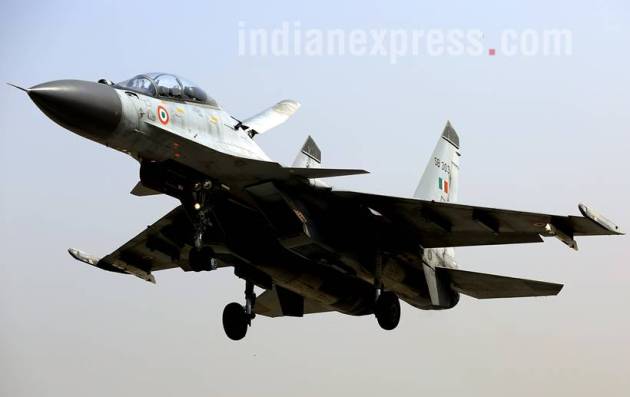 expressway IAF jets, emergency landing pics, Agra-Lucknow Expressway photos, expressway pics, sukhoi photos